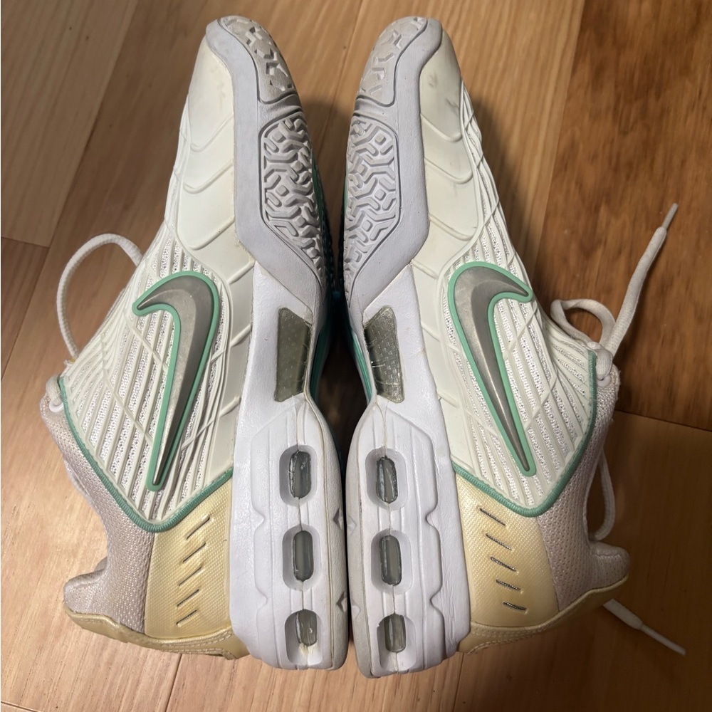 Lightly Loved Off-White Nike Max Air, Size 8.5  - yelllow and blue detailing - Picture 5 of 9